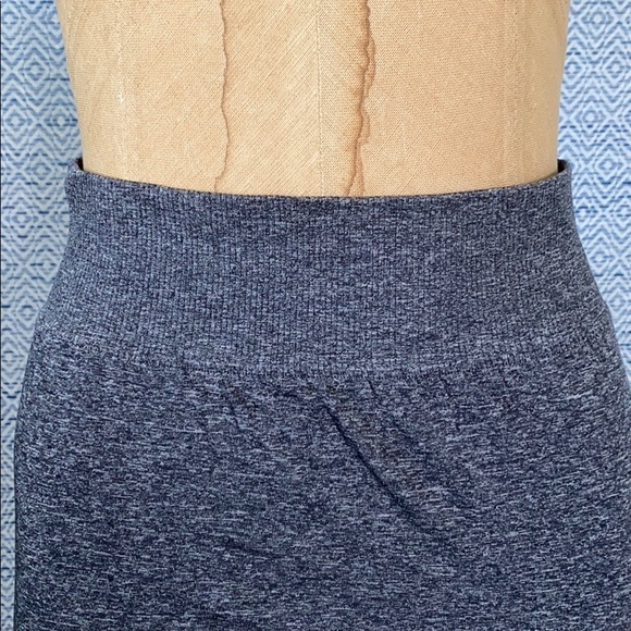 lululemon Boulevard Bliss Skirt - Heather grey - Picture 2 of 9